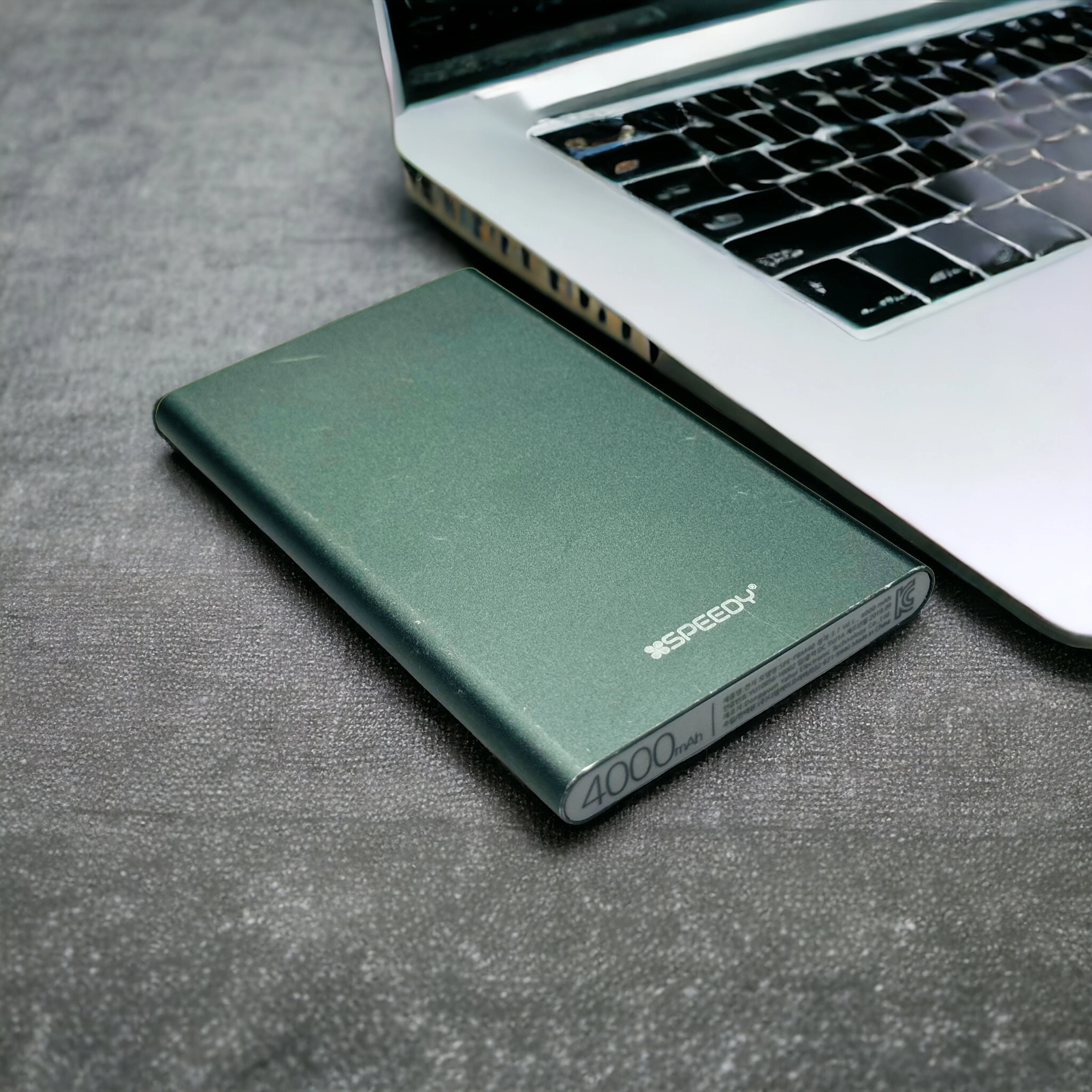 4000mAh and 5000mAh Slim, Portable Power Bank - Fast Charging - Image 3
