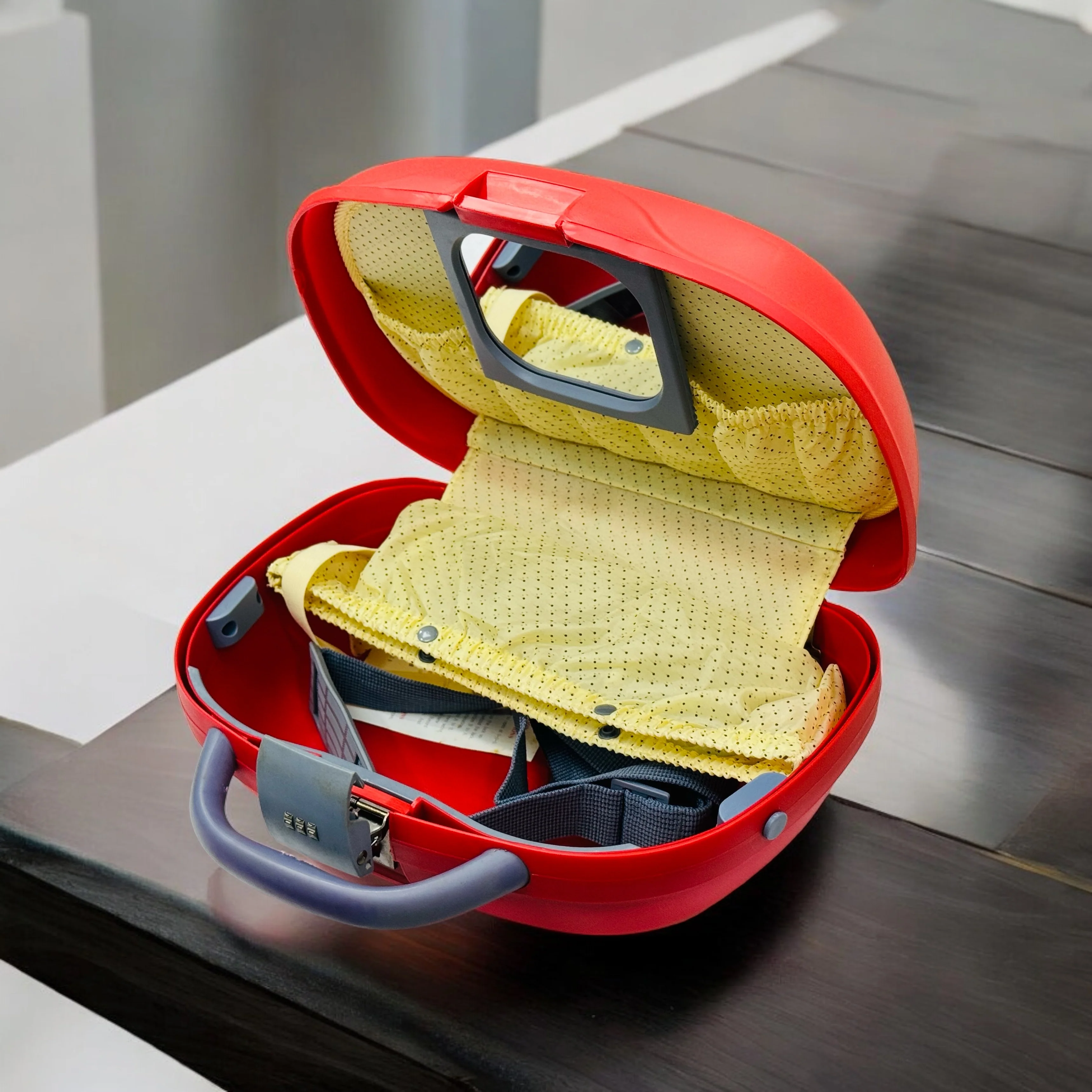 Beauty Case - Travel Toiletry Bag - Image 4
