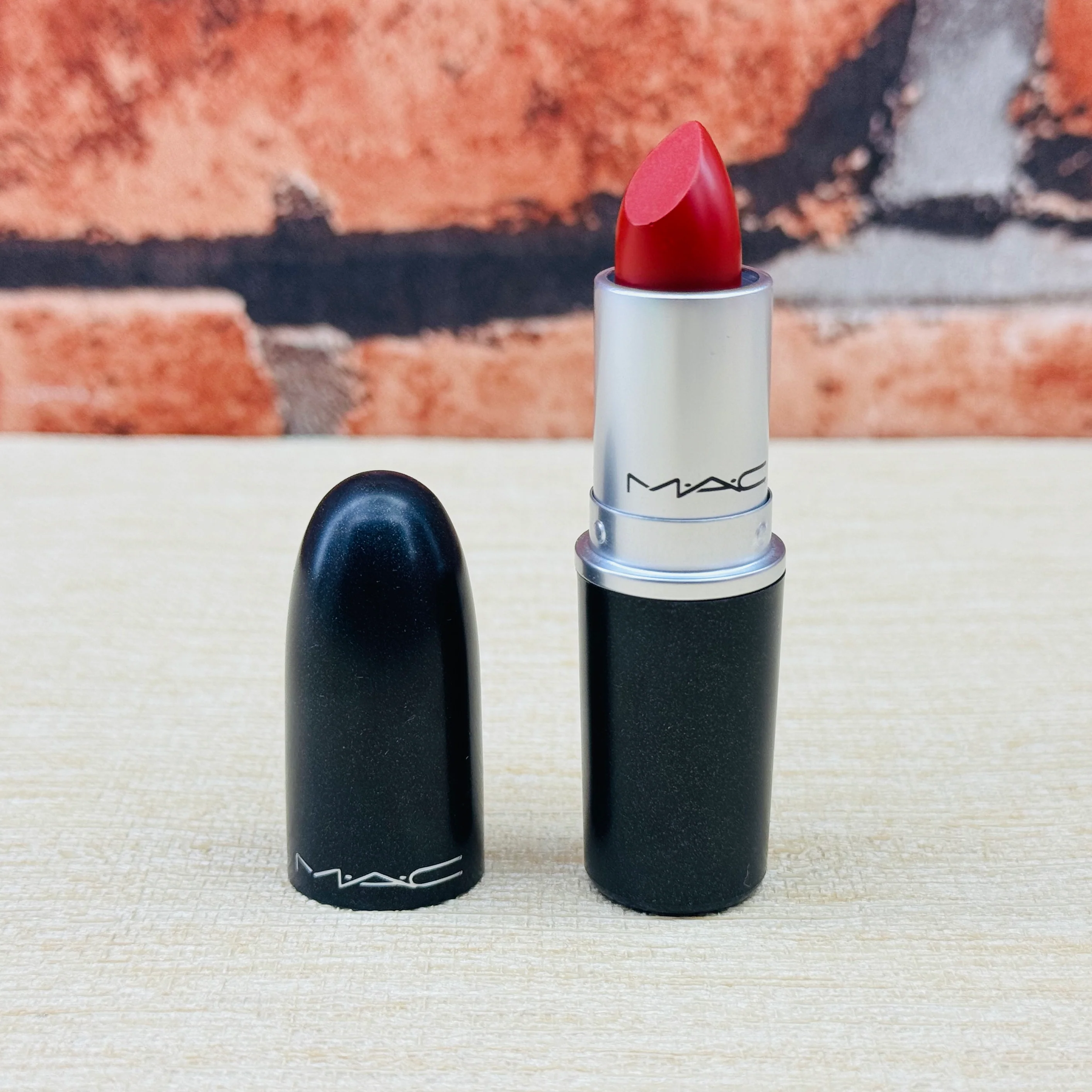 MAC FROST LIPSTICK Rouge a Levres | Chili - Image 2